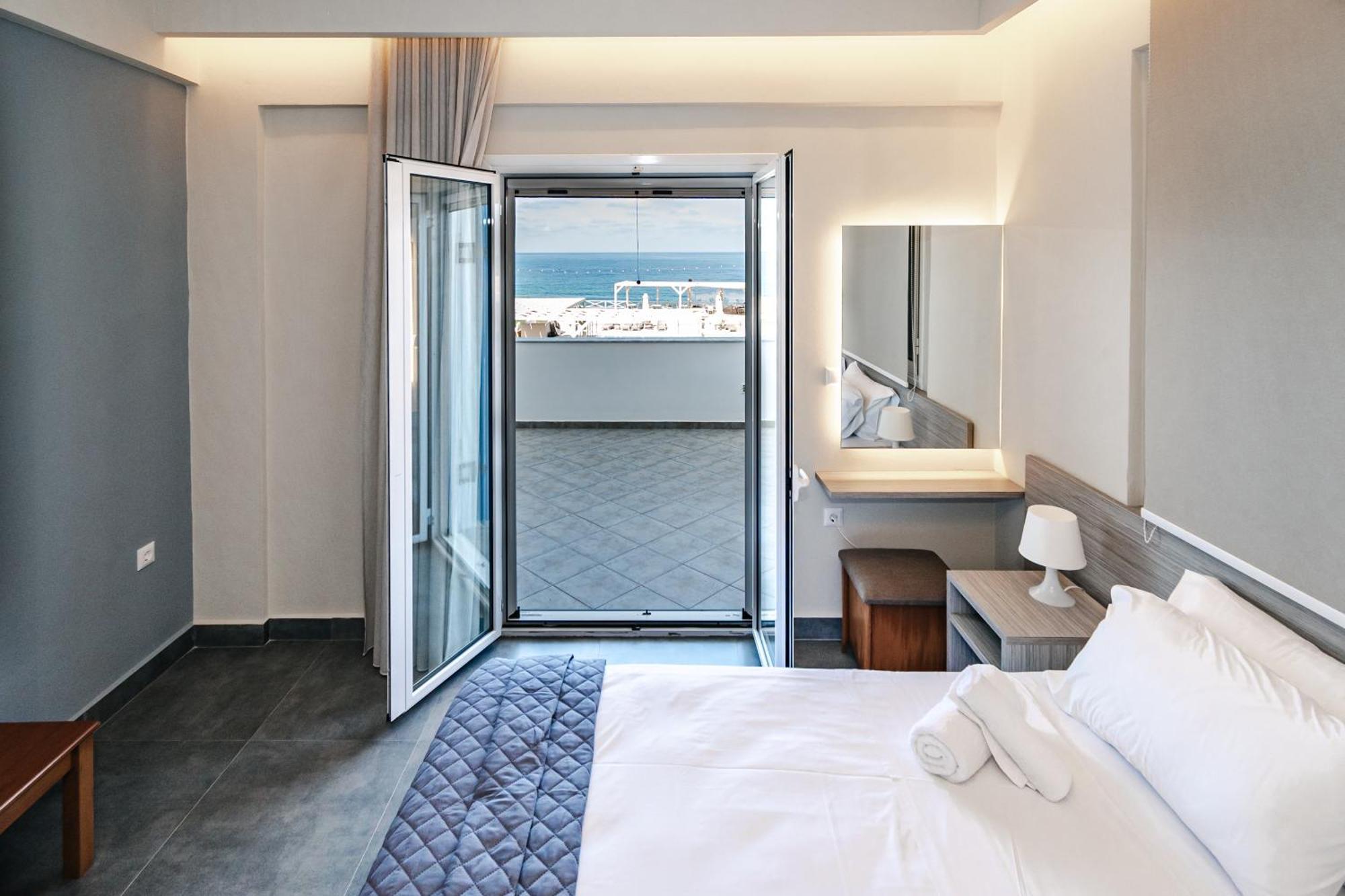 Mesogeios Hotel Marathopoli Ngoại thất bức ảnh